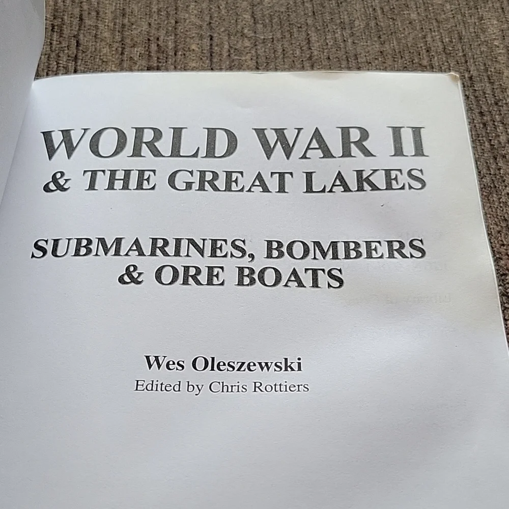 Book Bundle - Picture 8 of 9